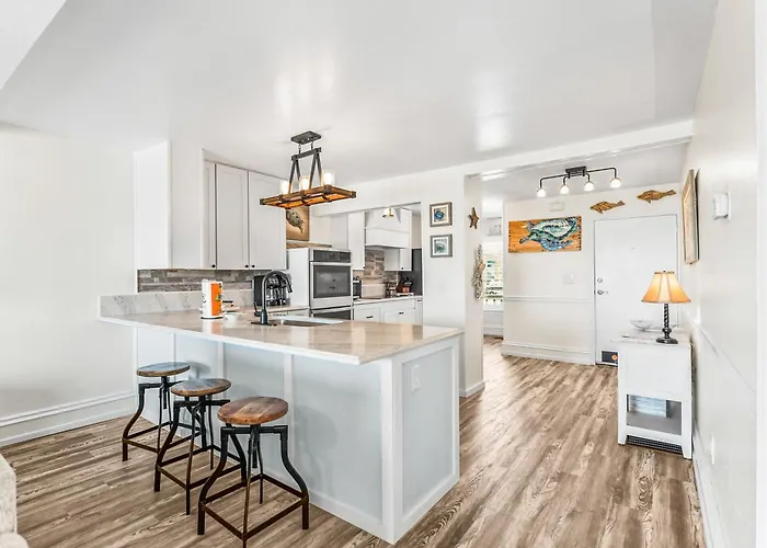 Oceanfront St Helena Island Condo W/ Beach Access!