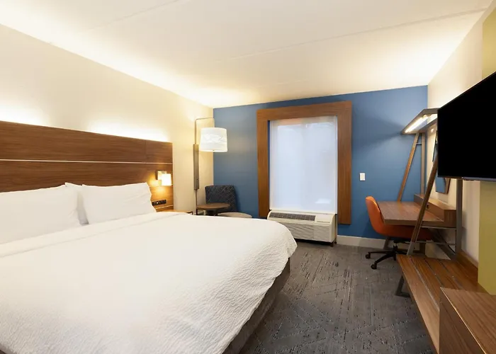 Holiday Inn Express Charleston Us Highway 17 & I-526 By Ihg